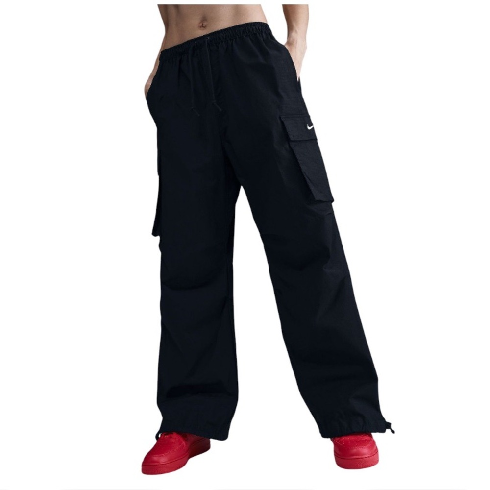 Nike - NWT - XL - Black Cargo Pants - Oversized fit - Mid Rise stacked Length - Picture 4 of 15